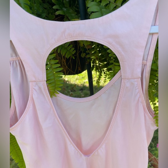 Lululemon Athletica Peace of Mind Tank Top with Keyhole Back in Pink size 6 - Picture 9 of 14
